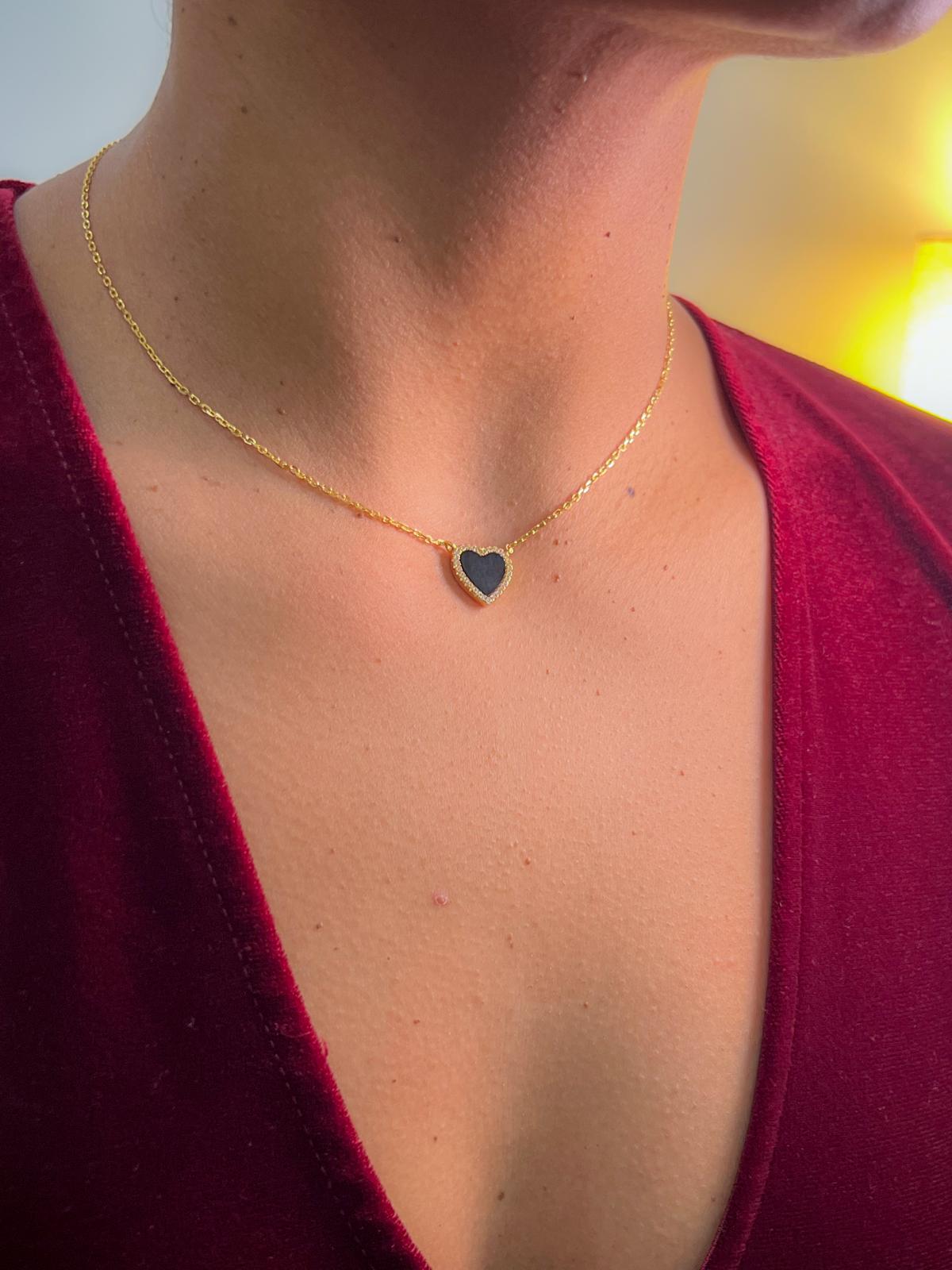 Single heart necklace